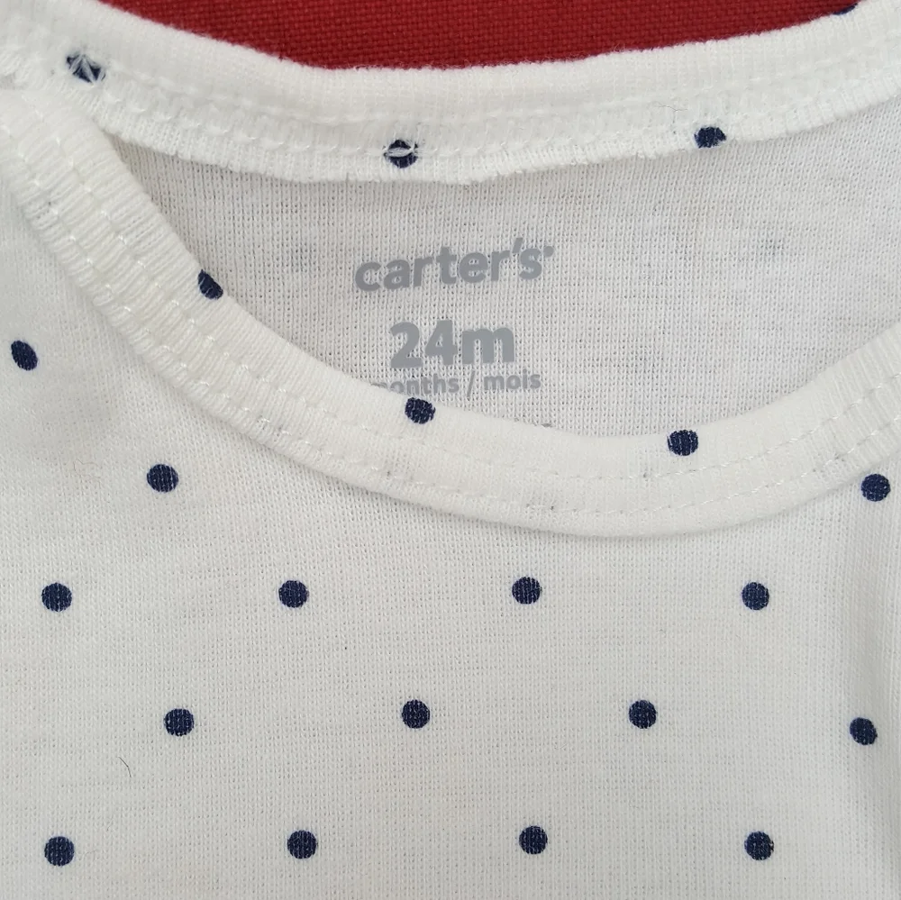 2 carters onsies‎ NWOT